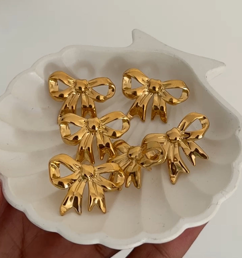 Chunky Bow Studs