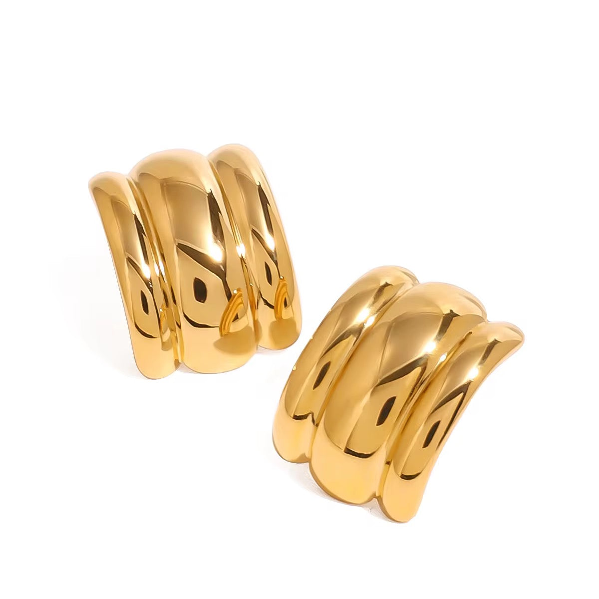 Curve Studs