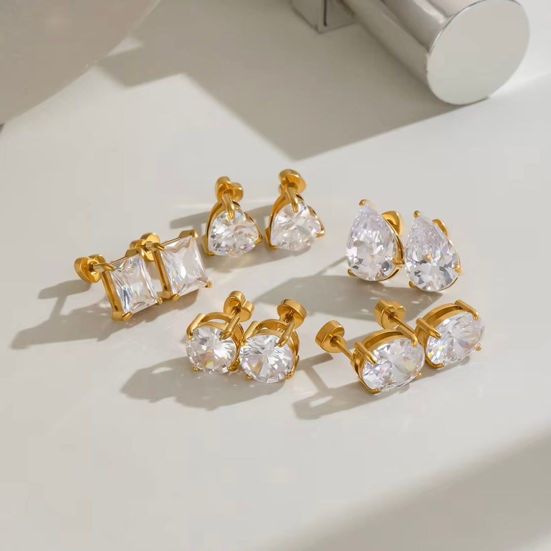 Solitaire Flatback Stud - Pear