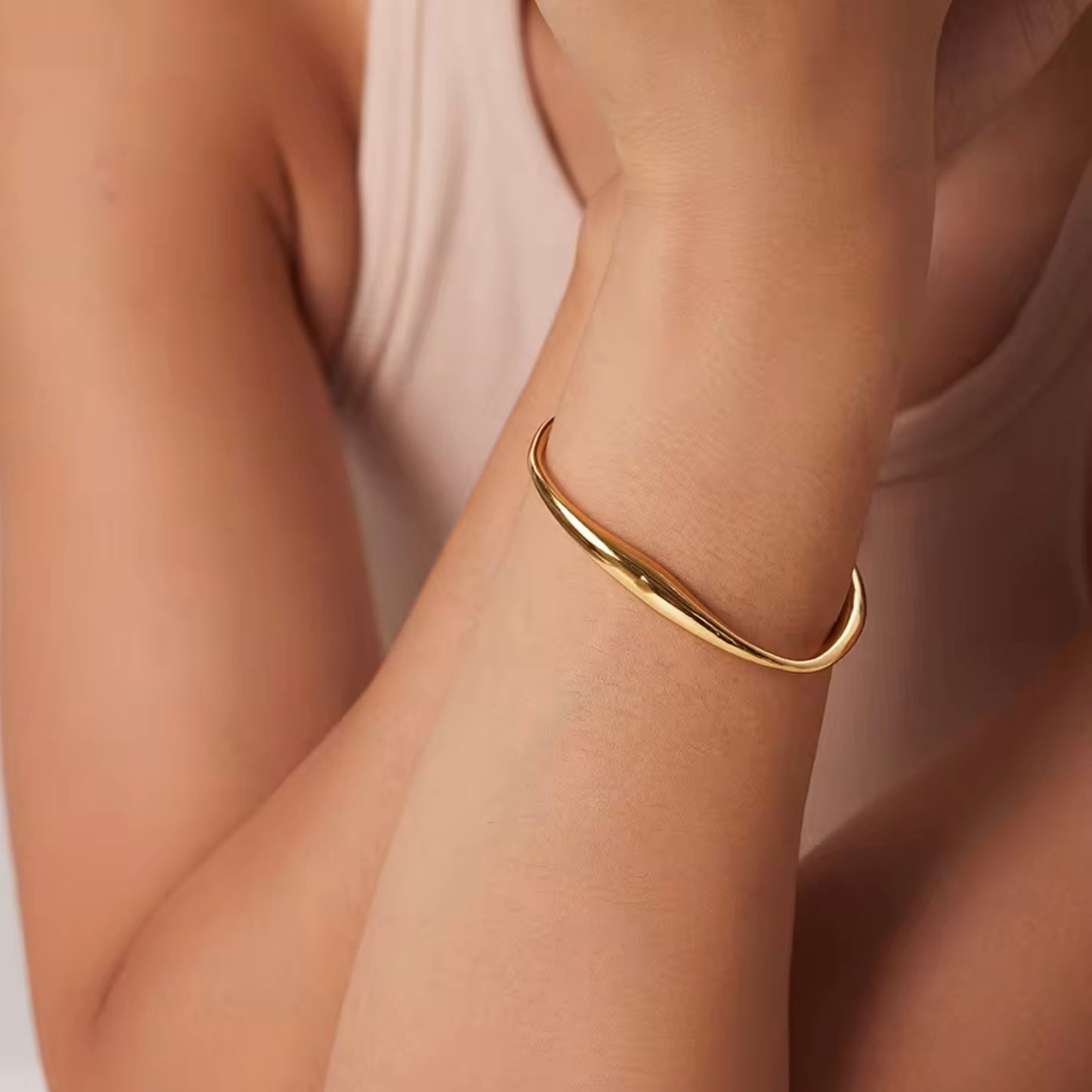 Asymmetric Stackable Cuff - Highly Adjustable