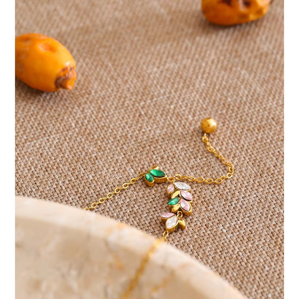Flora Necklace