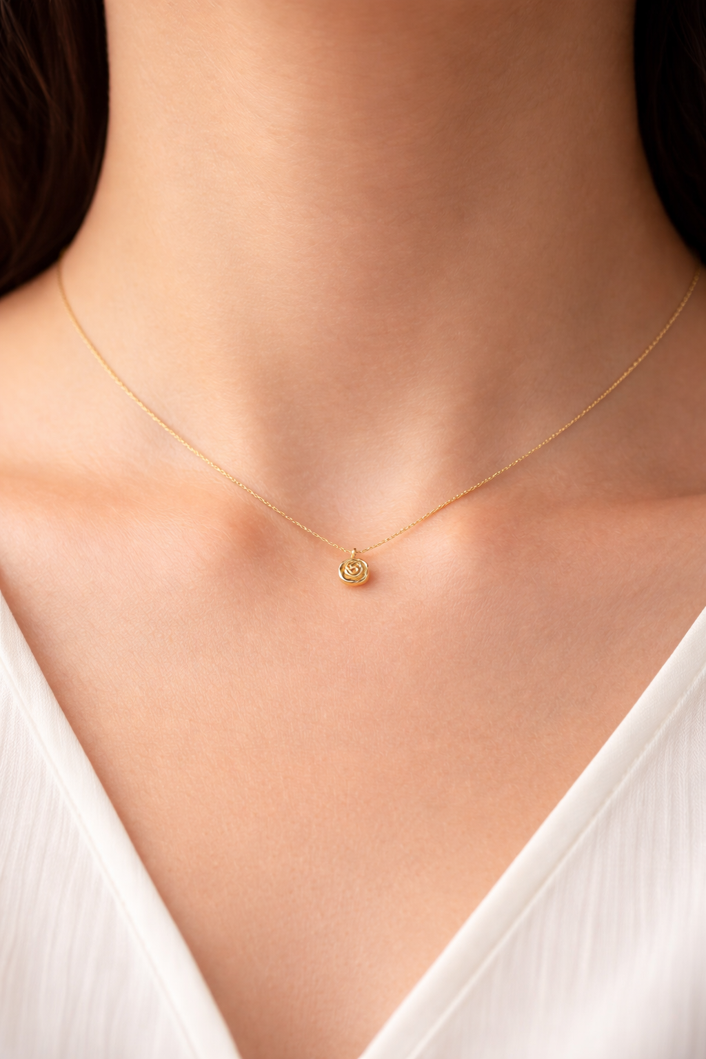 Minimal Rose Necklace