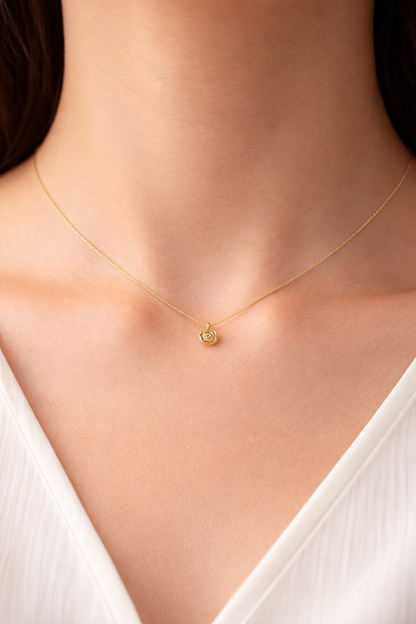Minimal Rose Necklace