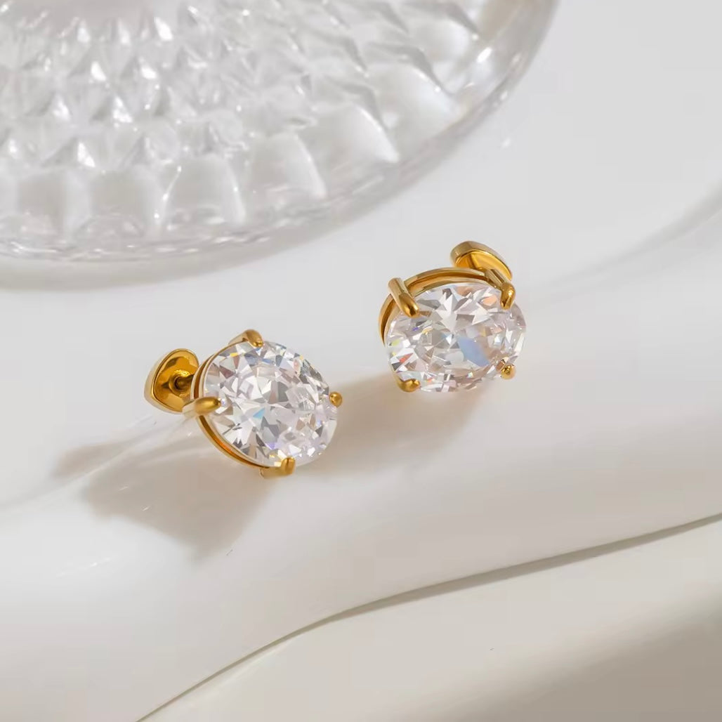 Solitaire Flatback Stud - Oval