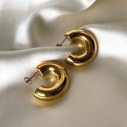 Madonna Hoops