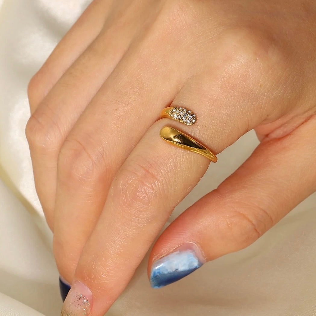 Lynn Ring (Adjustable)