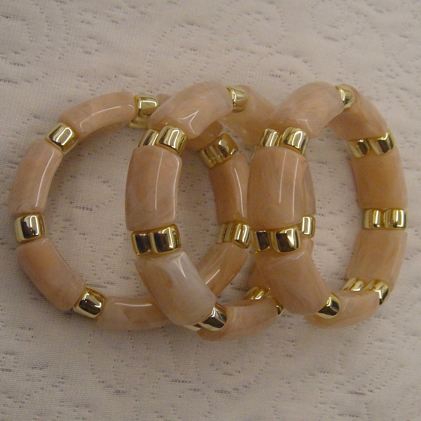 Stretchable Resin Bangle (Pink)