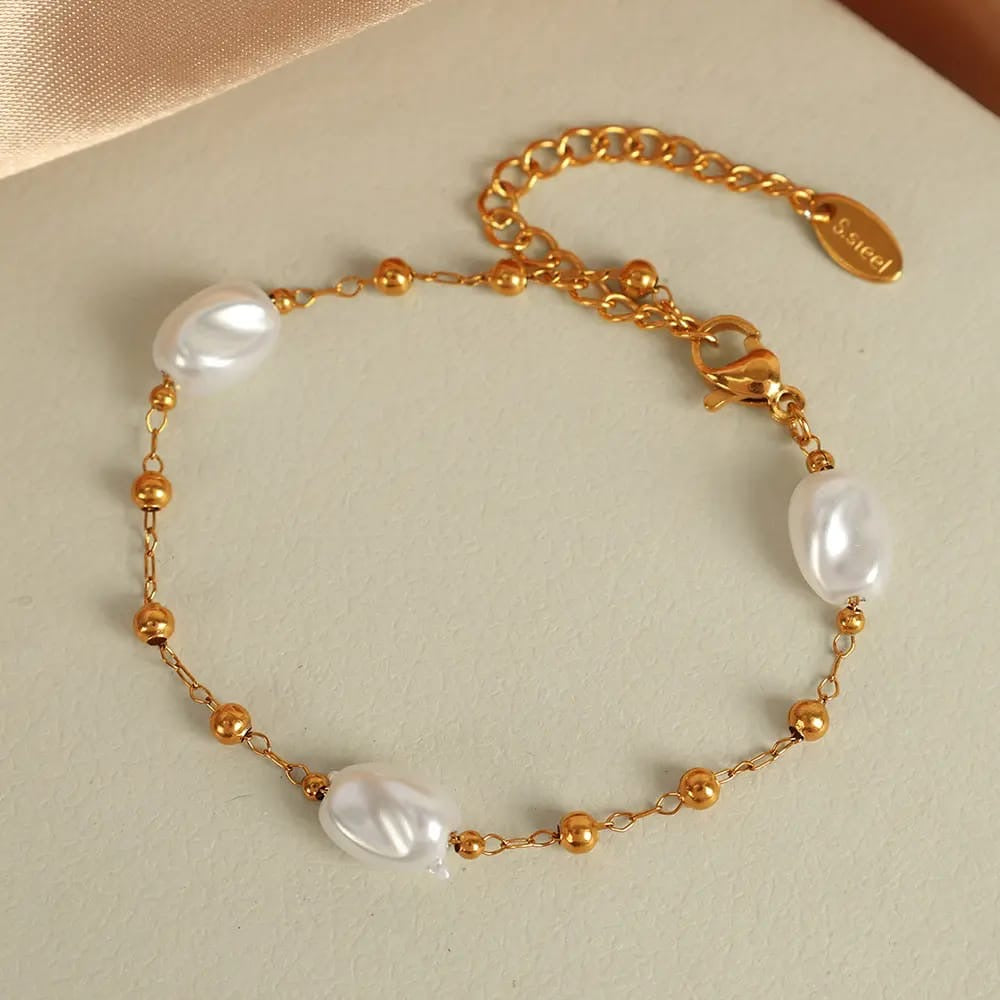 Amelia Minimal Bracelet