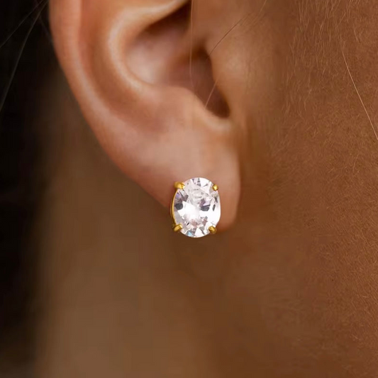 Solitaire Flatback Stud - Oval