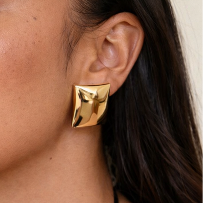 Diana Studs (Gold)