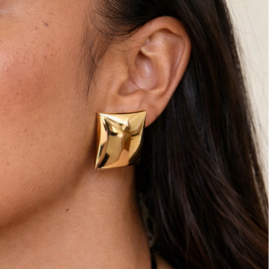 Diana Studs (Gold)