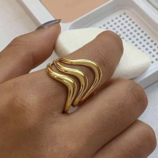 Wavy Ring