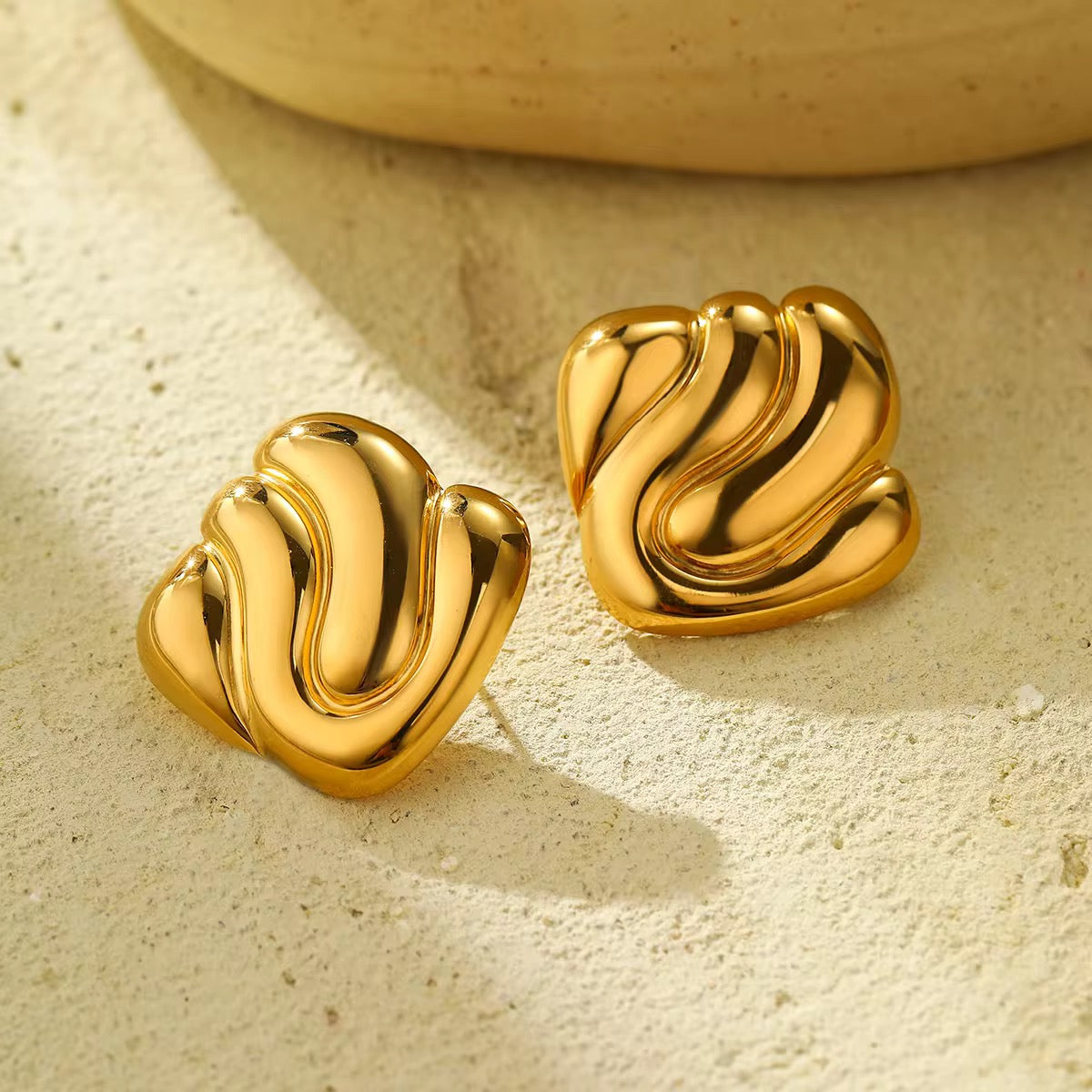 Wavy Studs