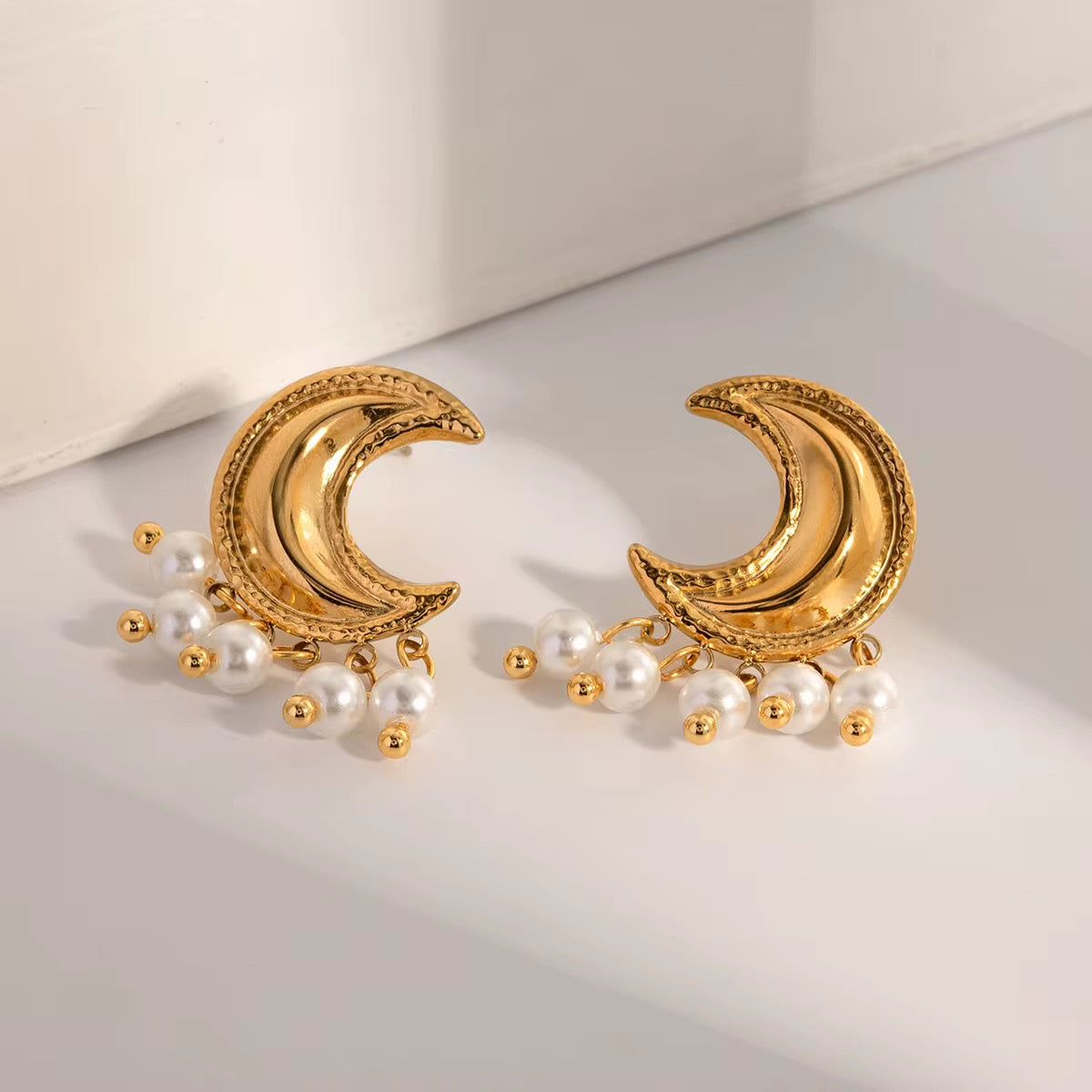 Chaand Earrings