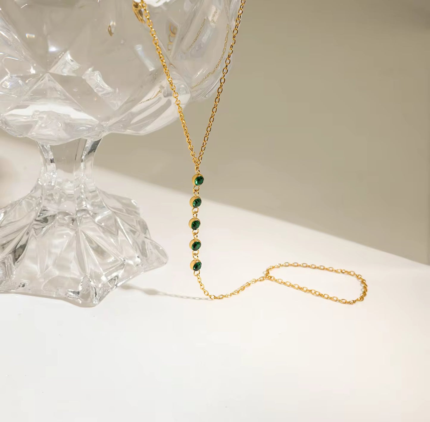 Emerald Handchain