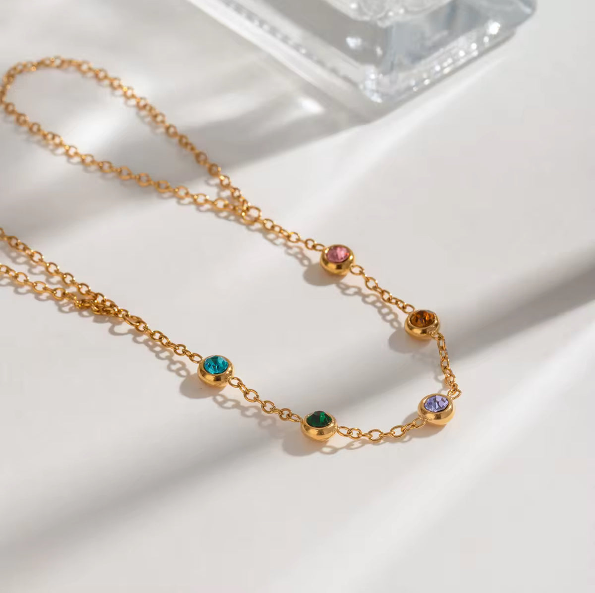 Hue Handchain
